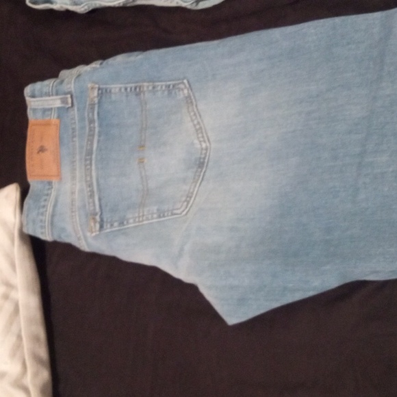 New Jeans - Picture 3 of 10